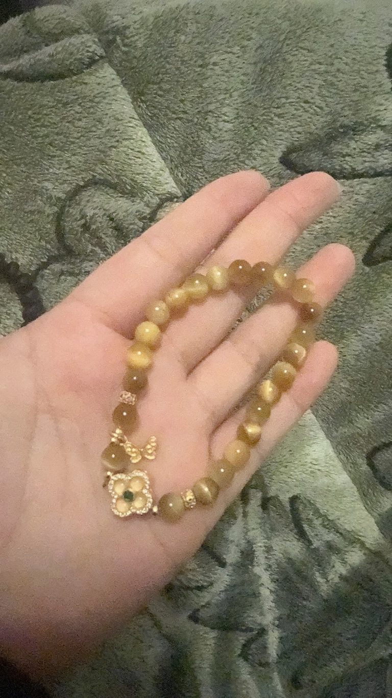 Four Leaf Clover Tiger Eye Feng Shui Bracelet - Luck & Prosperity photo review