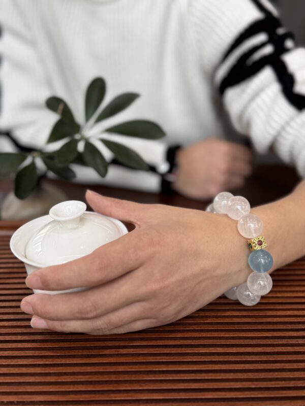 Clear Quartz Healing Bracelet with Aquamarine Accent – Purification, Emotional Balance & Soothing Energy Jewelry