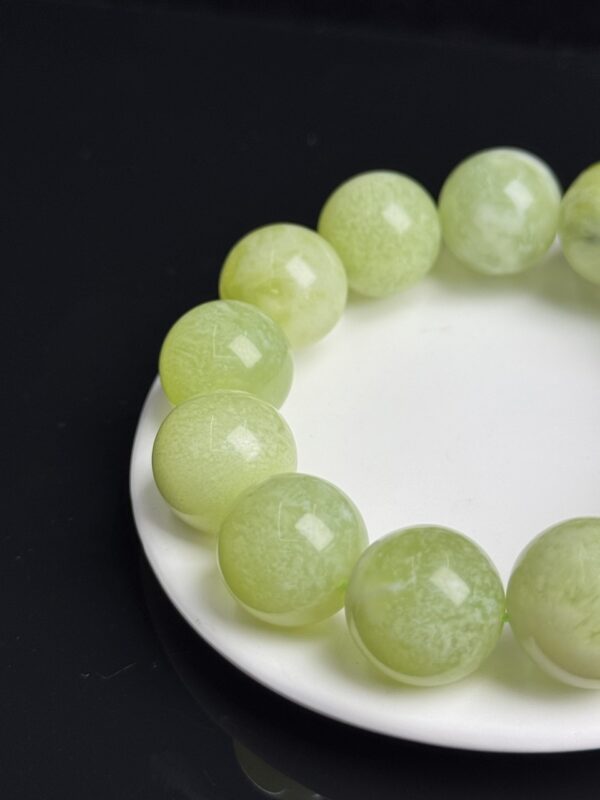 _cgi-bin_mmwebwx-bin_webwxgetmsgimg__&MsgID=1692403771670726052&skey=@crypt_5d9f2d0d_6f4076756ebcaf1126ebf0765f1886f2&mmweb_appid=wx_webfilehelper Natural Green Jade Beaded Bracelet – Balance, Harmony & Minimalist Jewelry