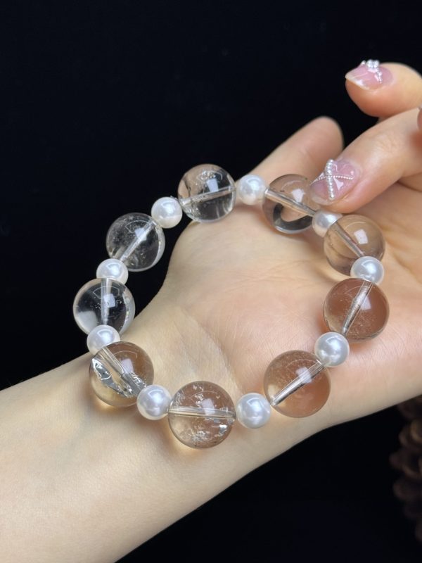 Smoky Quartz Healing Bracelet with Pearl Accents â Crystal Protection, Energy Cleansing & Grounding Jewelry