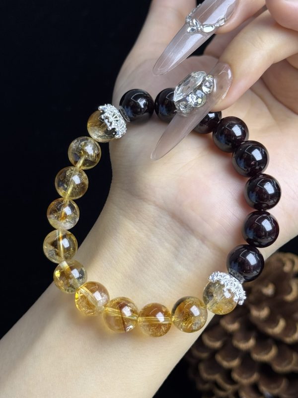 Garnet & Golden Rutilated Quartz Bracelet â Natural Energy Stone Jewelry for Strength, Wealth & Protection