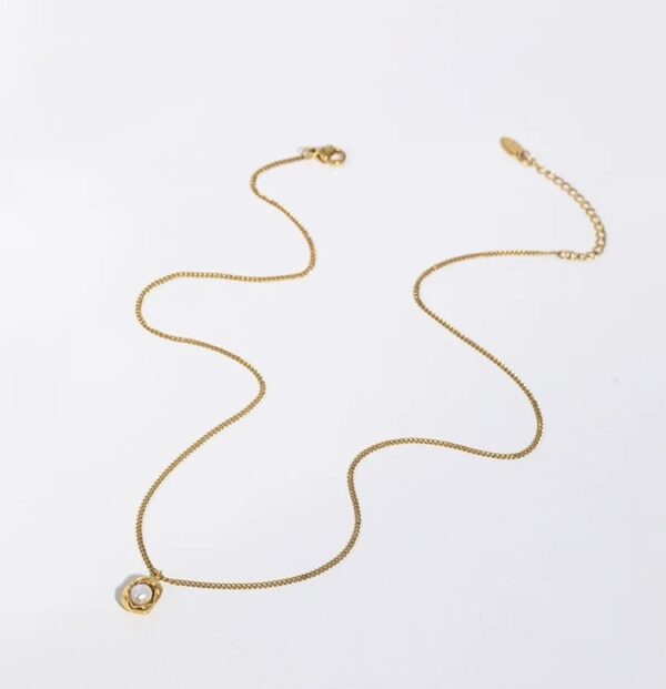 513cfd26ec03f384c02af95c491638e3 Aurora Pearl Titanium Necklace