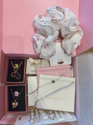 ✨Jewelry Mystery Box photo review