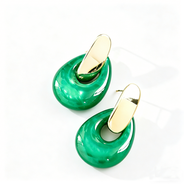 Emerald Twist Irregular Resin Drop Earrings – Alloy Frame