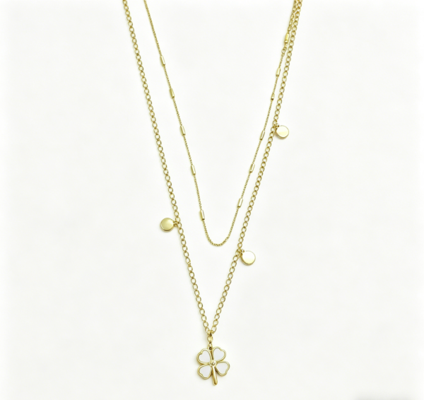 生成白色背景图 Lucky Clover Layered Necklace