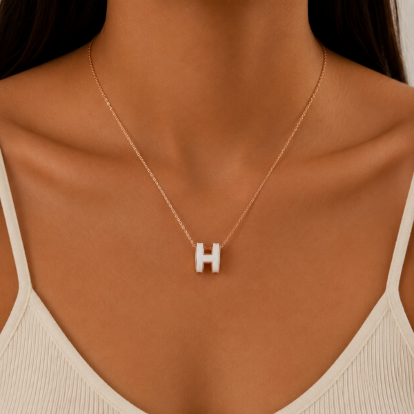 H Letter Pendant Necklace in Light Luxury Style