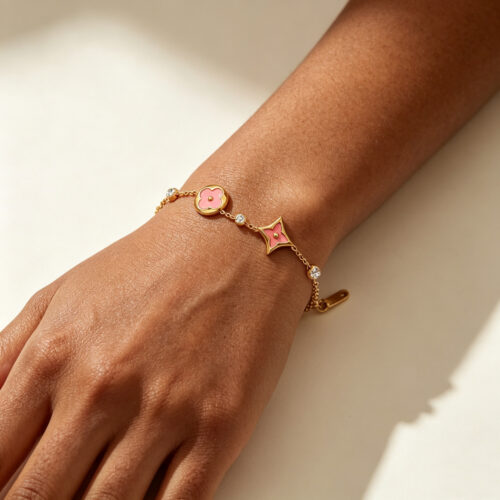 Golden Petal Clover Bracelet photo review
