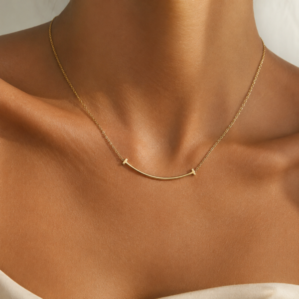Minimal Curved Bar Pendant Gold Necklace