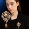 O1CN01P4ETMi1HBLjgcGlkI_!!3497670719-0-cib.jpg_ Baroque Crystal Pendant Brooch