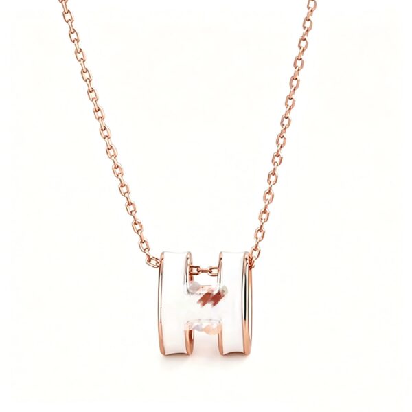 H Letter Pendant Necklace in Light Luxury Style