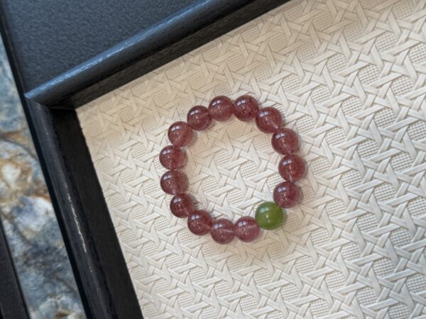 6 Strawberry Quartz with Green Xiuyan Jade Beaded Bracelet