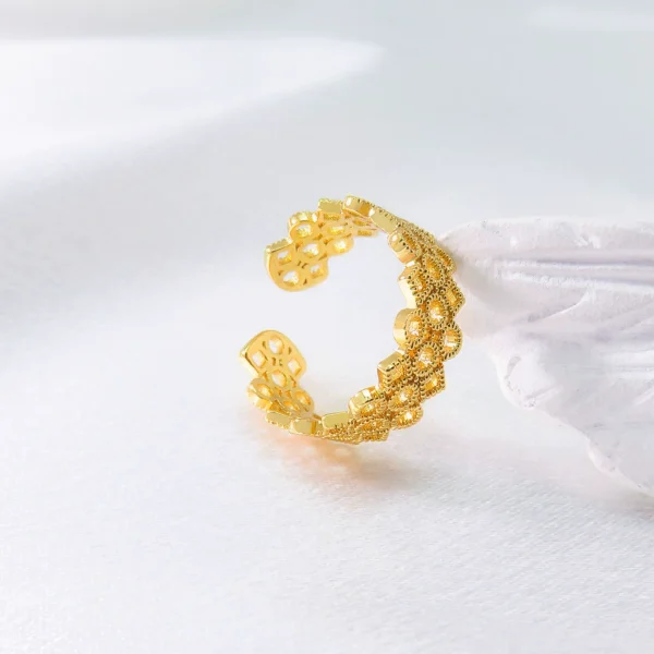 O1CN01Yqsbsv1s0wVI4xF7H_!!2215011495705-0-cib.jpg_ Women’s Lace Design Copper Ring
