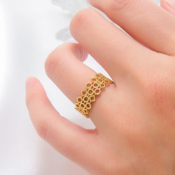 O1CN01fbpSzT1s0wVENoZYA_!!2215011495705-0-cib Women’s Lace Design Copper Ring